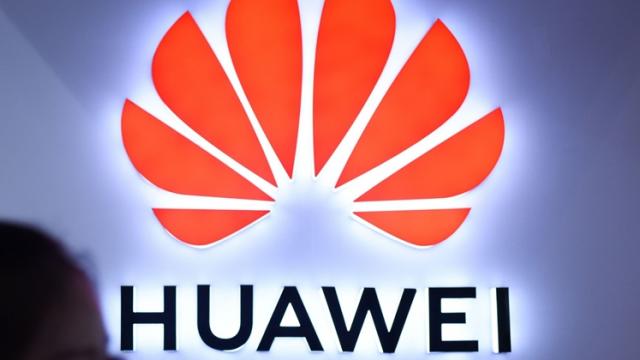 <b>Huawei le-ar fi solicitat creatorilor de aplicații să dezvolte software pentru un magazin de aplicații din afara Chinei anul trecut</b>Problemele Huawei continuă și la câteva zile de la aflarea veștii că firma chineză are deja pregătit un OS mobil ca alternativă la Android-ul Google, iată că descoperim și ce alte precauții au fost luate