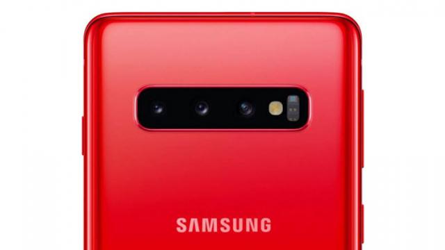 <b>Samsung Galaxy S10 și Galaxy S10+ apar în randări pe culoarea "Cardinal Red"; Noile variante ar putea debuta curând</b>O modalitate prin care producătorii din zona smartphone reușesc să mai ofere un boost vânzărilor de terminale este și lansarea de noi variante de culoare, idee la care aplică și Samsung în această perioadă