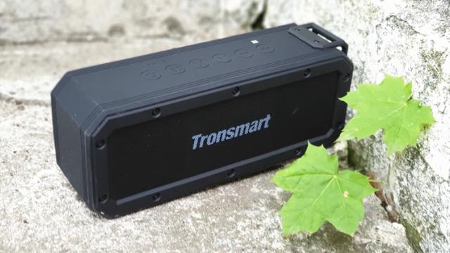 <b>Prezentare Tronsmart Element Force+: Boxă Bluetooth rezistentă la apă ce oferă până la 15 ore playback</b>După ce anterior v-am prezentat într-un material dedicat boxa Tronsmart Element T6 Plus, iată că astăzi mai am să vă vorbesc despre un produs marca Tronsmart. Este tot o boxă după cum ați remarcat probabil din titlu 
