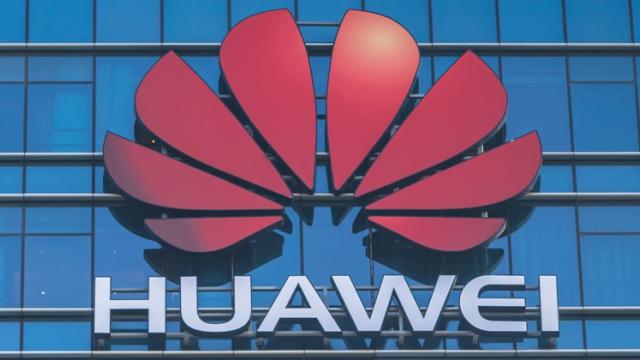 <b>Google ia apărarea Huawei, insistă că pierderea lui Android de pe telefoanele companiei chineze aduce o ameninţare de securitate pentru SUA</b>După o perioadă de tăcere, Google a luat poziţie în scandalul Huawei - SUA, luând apărarea producătorului chinez de telefoane. Conform unui reportaj Financial Times, Google ar încerca să pledeze pentru Huawei