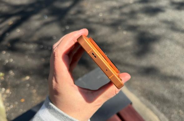 OPPO Find X9 Ultra - Galerie foto Mobilissimo.ro: OPPO-Find-X9-Ultra-Design_ (42).jpg