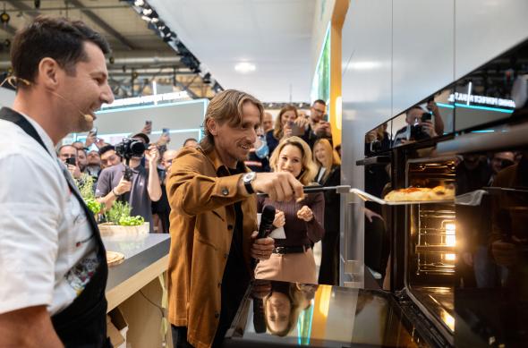 Gorenje l-a adus pe Luka Modrić la EuroCucina 2026: Gorenje x Luka Modric (2).JPG