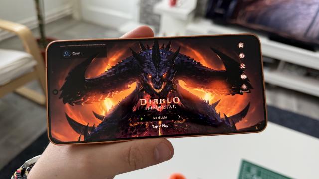 <b>OPPO Find X9 Ultra: Benchmark-uri de pole position, trimufător în lupta cu greii din segmentul flagship</b>OPPO Find X9 Ultra nu este doar despre cameră, este și despre performanță brută, iar hardware-ul e potent. În centrul atenției se află procesorul Qualcomm Snapdragon 8 Elite Gen5, pe 3nm, cu 2x nuclee Prime tactate la 4.6 GHz