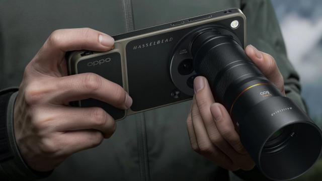 <b>Preț și disponibilitate OPPO Find X9 Ultra în România (încărcător, husă cadou, 50% reducere la kit tele)</b>Cel mai tare telefon al momentului pentru pasionații de fotografie este clar OPPO Find X9 Ultra, un terminal care vine și global, inclusiv la noi în România. Predecesorul nu venea la noi, astfel că lansarea de față este și mai interesantă