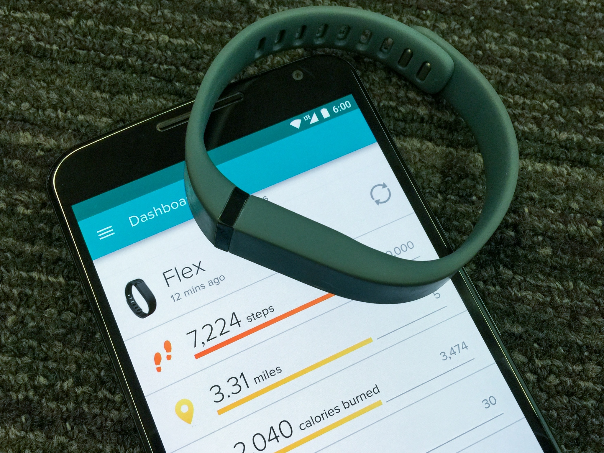 Google renunță treptat la Fitbit; serviciile ar urma să fi mutate în Google Health
