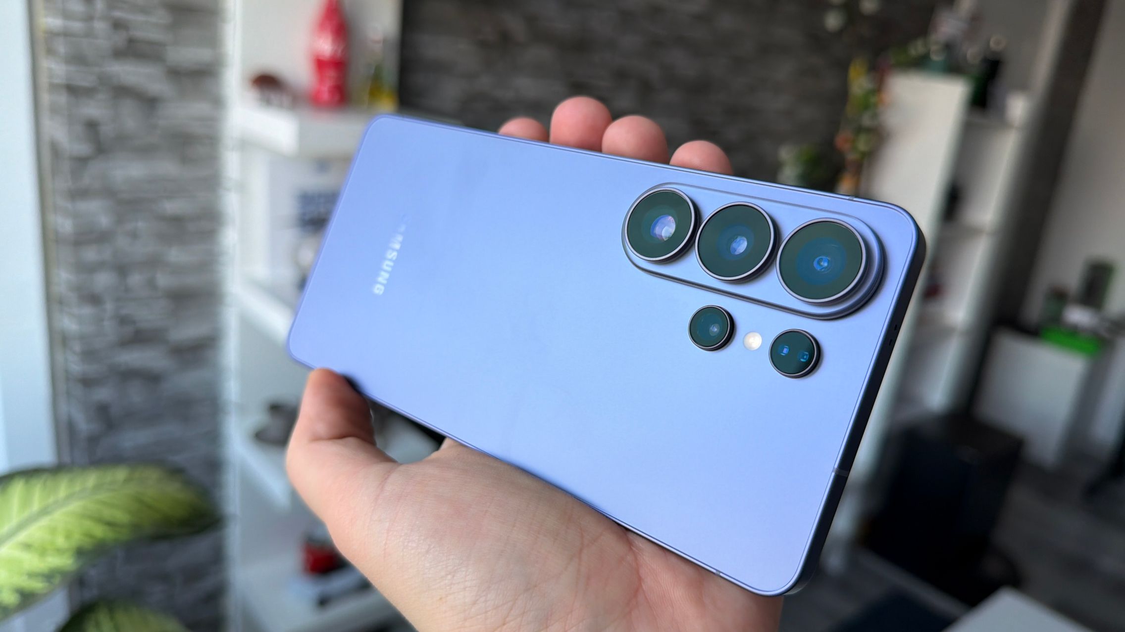 Samsung Galaxy S27 Ultra a primit deja o scăpare: baterie mai mare în sfârșit și cameră LOFIC