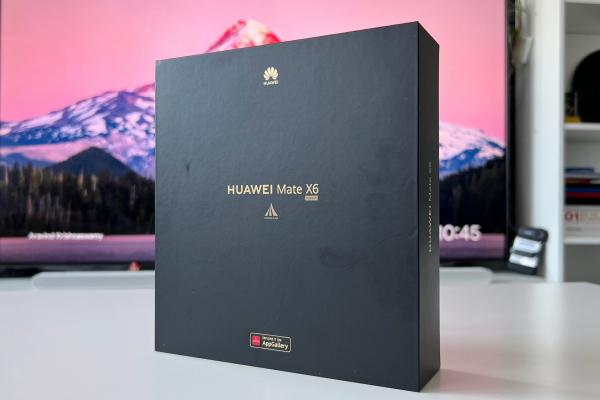 Huawei Mate X6 - Unboxing