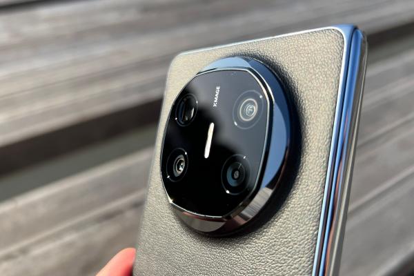 HUAWEI Mate X6 review detaliat în limba română (Evaluare Mobilissimo)