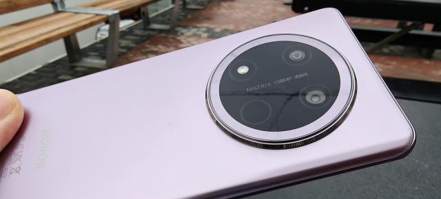 HONOR Magic7 Lite: Camera principală merge de un vlogging la Târgul de Crăciun Laminorul