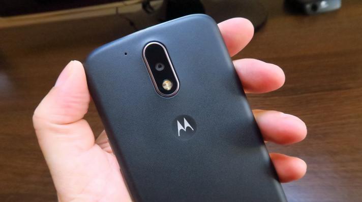 Telefoanele Moto G4 şi Moto G4 Plus au început să primească actualizarea la Android 7.0 Nougat