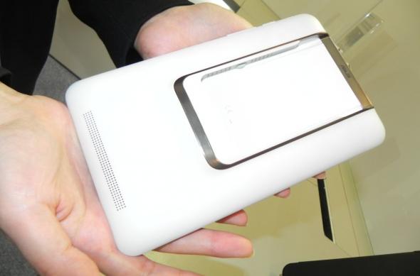 ASUS PadFone Mini (Intel) hands on preview: Padfone-ul pentru publicul de masă, noul Zen UI cucerește (Retro MWC 2014 - Video): dscn5093jpg.jpg