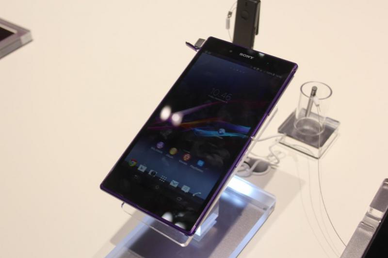 IFA 2013: Sony Xperia Z Ultra hands on - cu mâna pe un smartphone gigant (Video): sony_xperia_z_ultra_hands_on_mobilissimo_ifa_2013_04jpg.jpg