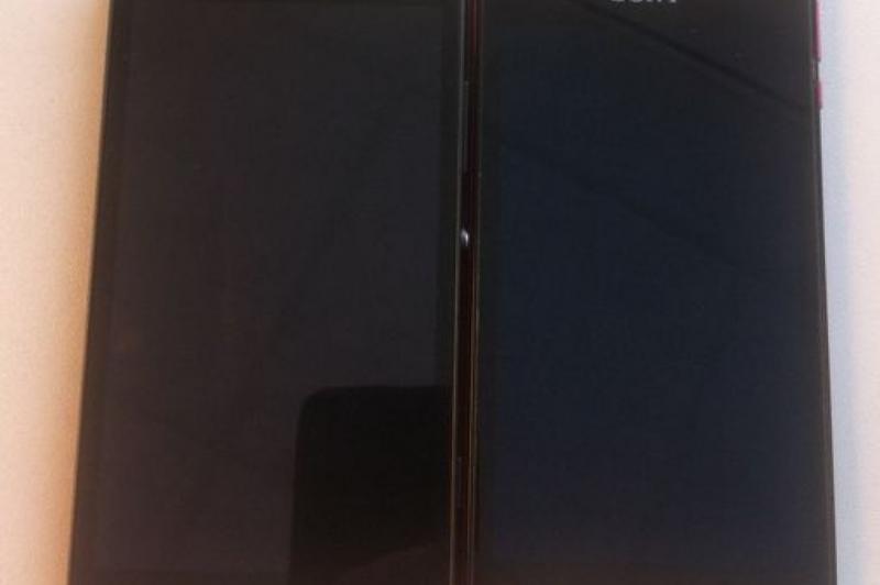 Sony Xperia SP surprins În noi imagini hands on, comparație cu Xperia V: sony_xperia_sp_v_xperia_v_1.jpg