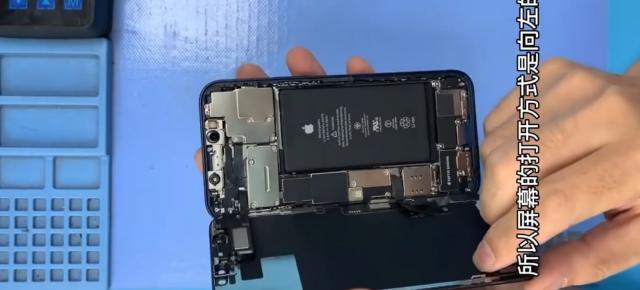 Cum arată iPhone 12 la interior; Iată disecţia sa şi dispunerea componentelor (Video)