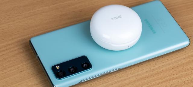 LG Tone Free FN6 Review: Căști true wireless cu accent pe sunet de calitate și un extra la capitolul igienă