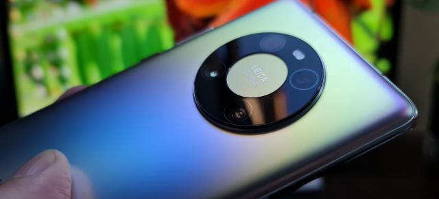 Preț și disponibilitate Huawei Mate 40 Pro în România