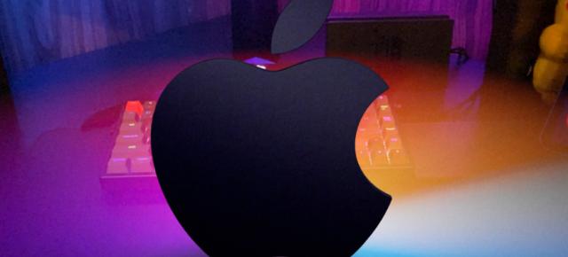 Apple anunţă un nou eveniment "One More Thing"; Are loc pe 10 noiembrie, ne-ar putea aduce MacBook-uri cu CPU Apple Silicon