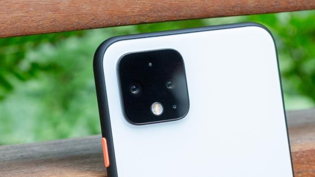 <b>Google Pixel 6 ar putea fi lansat mai devreme decât ne-am aștepta</b>Google nu a lansat nici măcar un dispozitiv de top în acest an, probabil pentru a evita costurile crescute ale procesoarelor Qualcomm Snapdragon destinate telefoanelor de tip flagship. Cu toate acestea, se zvonește că gigantul dorește să revină pe piața