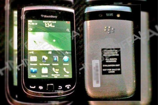 BlackBerry Torch 2 arată promițător! Iată imagini reale și specificații!