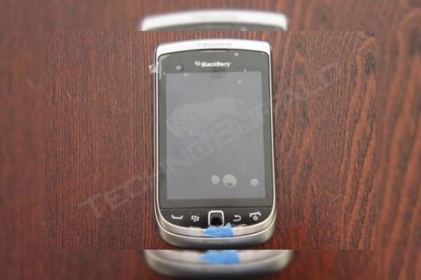 BlackBerry Torch 2 surprins În acțiune Într-un clip hands-on (Video)