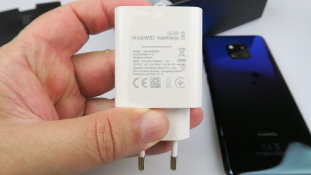 <b>Viitoarele smartphone-uri mid-range de la Huawei vor beneficia de încărcare rapidă la 20W</b>În acest an producătorii din zona smartphone au pus accent și asupra tehnologiilor de încărcare rapidă, două dintre companiile ce s-au remarcat în acest domeniu fiind Oppo cu tehnologia Super VOOC Charge de pe Find X Lamborghini Edition 