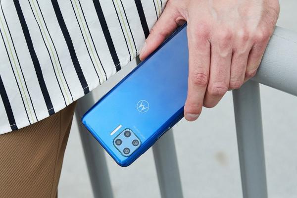 4 moduri în care Motorola schimbă viaţa consumatorilor prin telefoane 5G şi cum a început totul