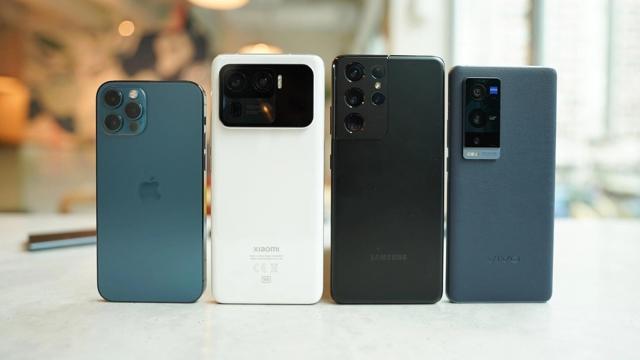 <b>Un număr de 650 de milioane de smartphone-uri au fost livrate la nivel global în prima jumătate a anului 2021; Se estimează o creștere de 6.4% față de anul precedent</b>Astăzi aflăm noi date, dar și estimări cu privire la livrările smartphone-urilor la nivel global din anul curent. Cifrele sosesc prin intermediul Digitimes Research și descriu piața smartphone în prima jumătate a anului 2021. Aflăm și detalii despre topul