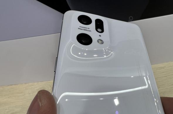 Fotografii Hands-On OPPO Find X5 Pro: OPPO-find-X5-Pro_009.jpg
