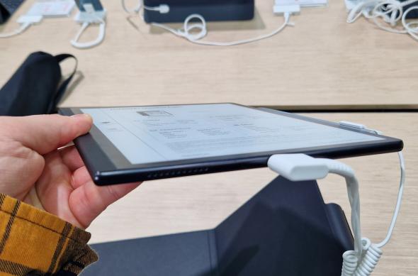 Huawei MatePad Paper - Fotografii Hands-On: HUAWEI-MatePad-Paper_012.jpg