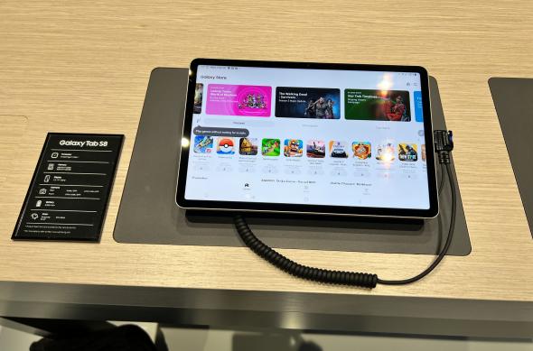 Samsung Galaxy Tab S8 - Fotografii hands-on MWC 2022: Samsung-Galaxy-Tab S8_009.jpg