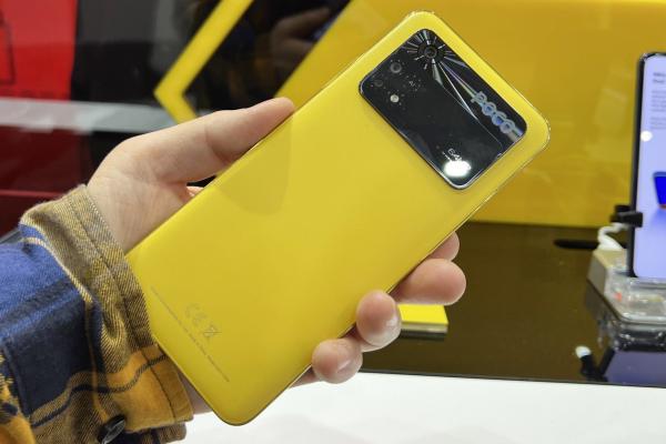 MWC 2022: POCO M4 PRO (4G) - Prezentare Hands-on - Smartphone de buget cu ecran AMOLED și refresh rate de 90Hz (Video)