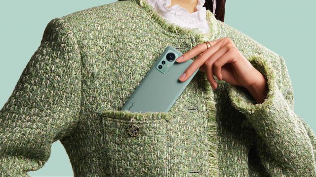 <b>Seria de telefoane Xiaomi 12 are mari șanse să debuteze global la mijloc de lună martie</b>Cu MWC 2022 în toi vin și vești despre Xiaomi, mai precis despre seria de telefoane Xiaomi 12 care potrivit unor informații ajunse online, ar urma să fie lansate la nivel global pe data de 15 martie. Mijlocul lunii viitoare este vizat pentru un eveniment