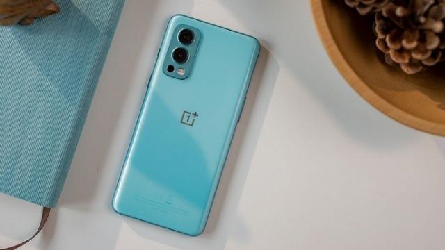 <b>OnePlus Nord 3 are dezvăluite primele detalii; Așteptat cu procesor Dimensity 8100 și încărcare ultra rapidă la 150W</b>După ce a lansat smartphone-ul Nord CE 2 5G cei de la OnePlus au dezvăluit în cadrul târgului de tehnologie MWC 2022 faptul că flagship-ul OnePlus 10 Pro va debuta global pe final de lună martie. Am văzut acest terminal în Barcelona de unde