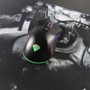 Review mouse Genesis Krypton 770 + mouse pad Boron 500 XXL - 12.000 de DPI pe o suprafață generoasă și arătoasă, RGB