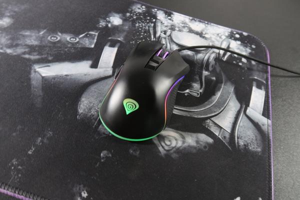 Review mouse Genesis Krypton 770 + mouse pad Boron 500 XXL - 12.000 de DPI pe o suprafață generoasă și arătoasă, RGB