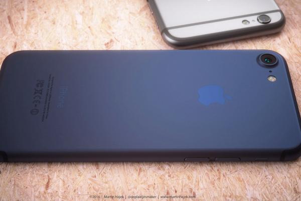 iPhone 7 şi iPhone 7 Pro randate pe albastru închis de către faimosul designer Martin Hajek
