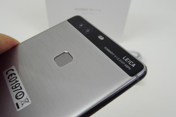 Huawei P9 Plus Unboxing: scoatem din cutie varianta cu 3D Touch şi ecran Super AMOLED a lui P9 (Video)