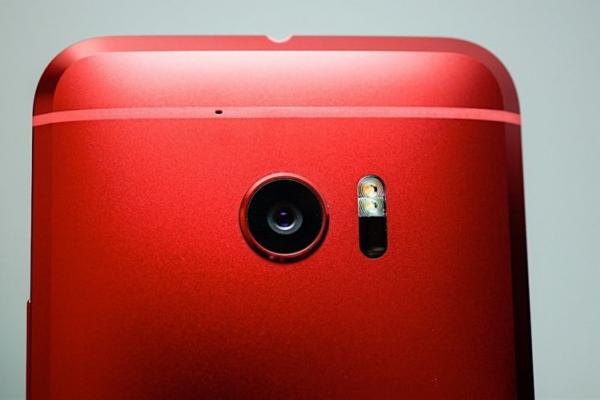 HTC 10 Rosu Camelia - Fotografii hands-on