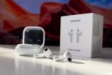 Samsung-Galaxy-Buds4-Unboxing_ (23).jpg