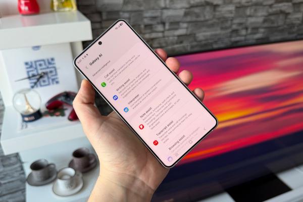 Samsung Galaxy S26+: OneUI 8.5 este mai util prin suita Galaxy AI, în special la creativitate