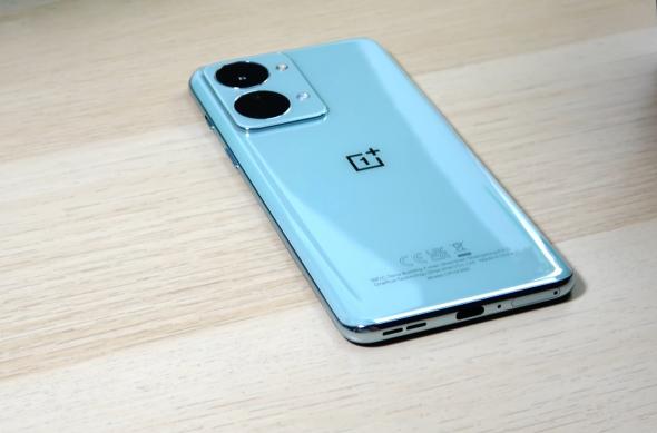 OnePlus Nord 2T -Galerie foto Mobilissimo.ro: Nord 2T 9.jpg