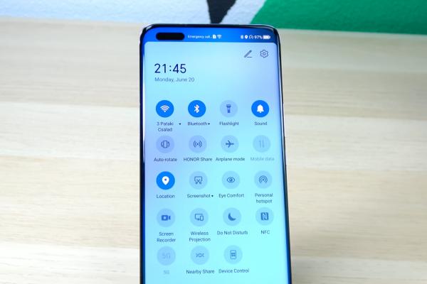 HONOR Magic4 Pro: Conectivitate cu surprize plăcute la 5G, apeluri clare