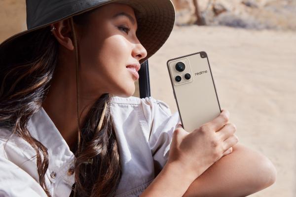 realme GT2 Explorer Master este aici și vine cu procesor Snapdragon 8+ Gen1, difuzoare stereo și încărcare super rapidă la 100W