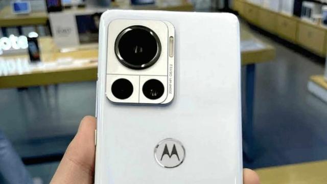 <b>Prima mostră foto realizată de camera de 200 MP a lui Motorola Edge 30 Ultra este aici! </b>Motorola urmează să anunțe un camera-phone puternic în acest an. Informații cu privire la acest model au ajuns deja pe web și știm că el va inaugura senzorul de 200 MP Samsung ISOCELL HP1. Chel Jin, manager general în cadrul Motorola China, a postat