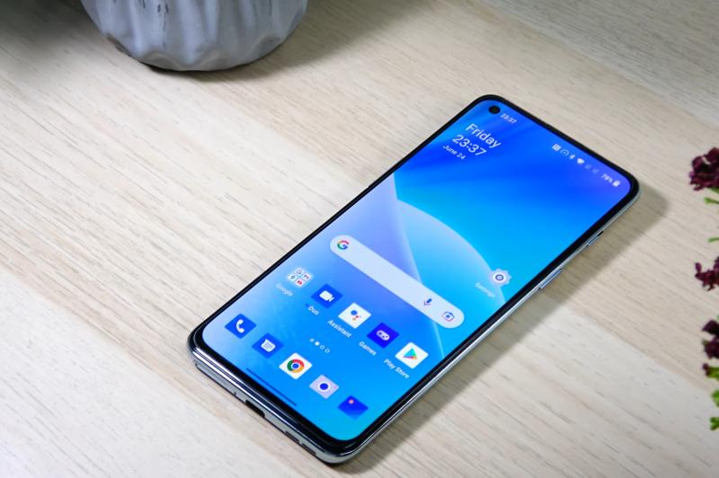 OnePlus Nord 2T -Galerie foto Mobilissimo.ro: Nord 2T 7.jpg