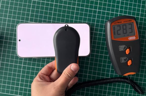 OPPO Find X9 Pro - Test luminozitate: Luminozitate (1).jpg