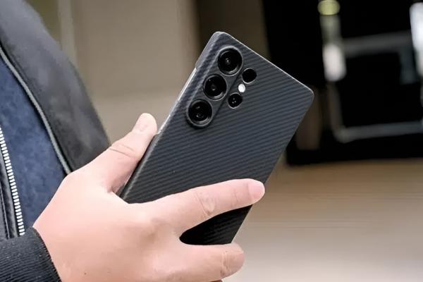 Samsung Galaxy S26 Ultra va avea suport Qi2; Randări noi ale telefonului apar online