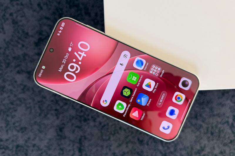 OPPO Find X9 Pro - Fotografii Hands-On: OPPO-Find-X9-Pro-Design_016.jpg