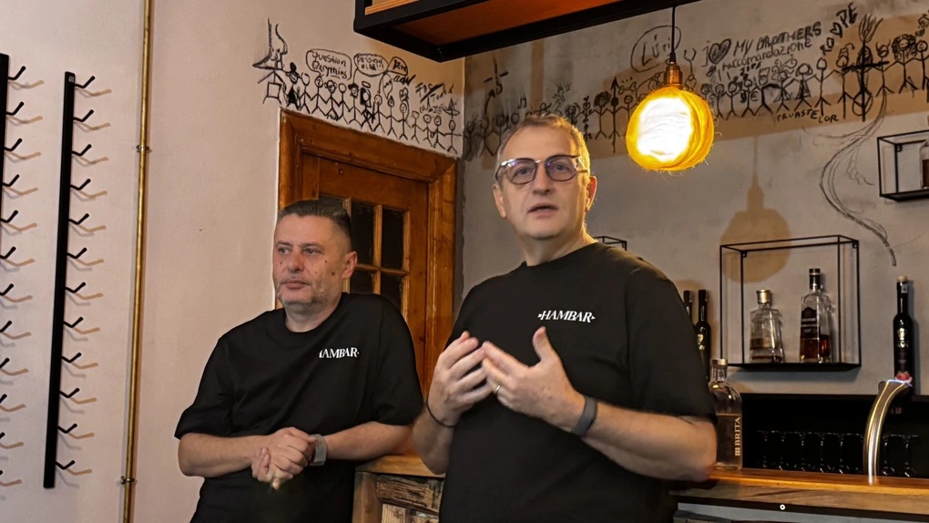 eMAG îl readuce pe fostul șef Tazz în ecosistemul Genius; Hambar apare după vânzarea către Wolt și apropierea de Glovo