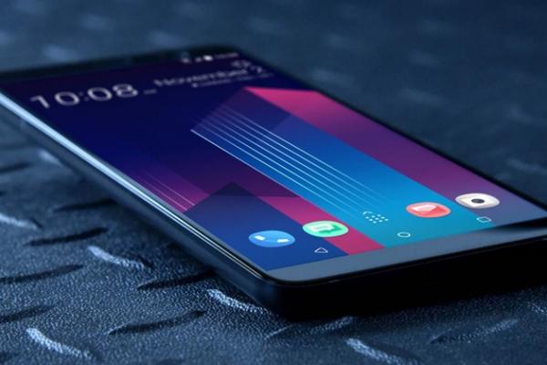 HTC U11+ este lansat oficial cu display 18:9, Android Oreo și baterie generoasă de 3930 mAh